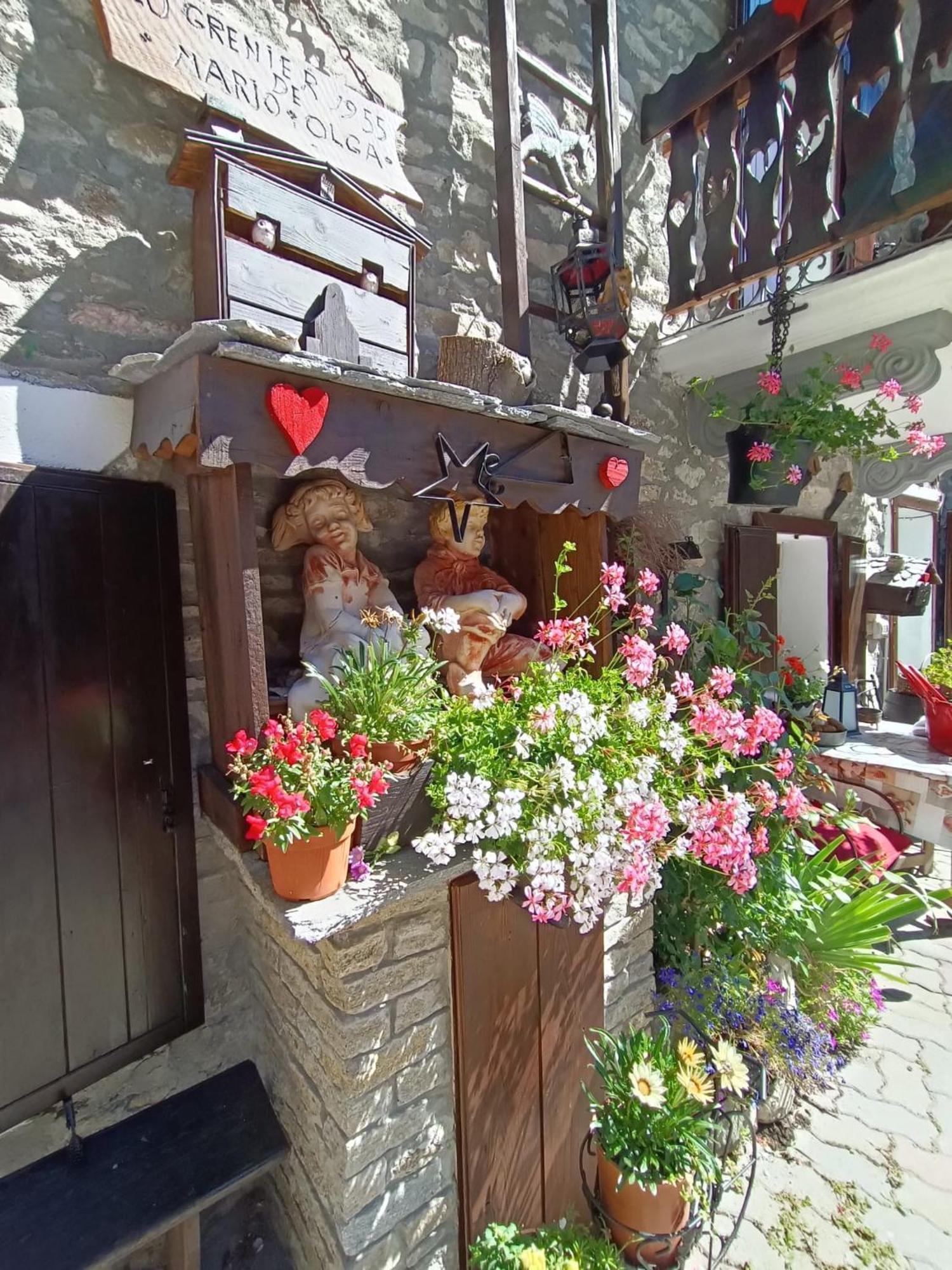 Апартаменти Le Grenier De Olga E Mario Пре-Сен-Дідьє Екстер'єр фото