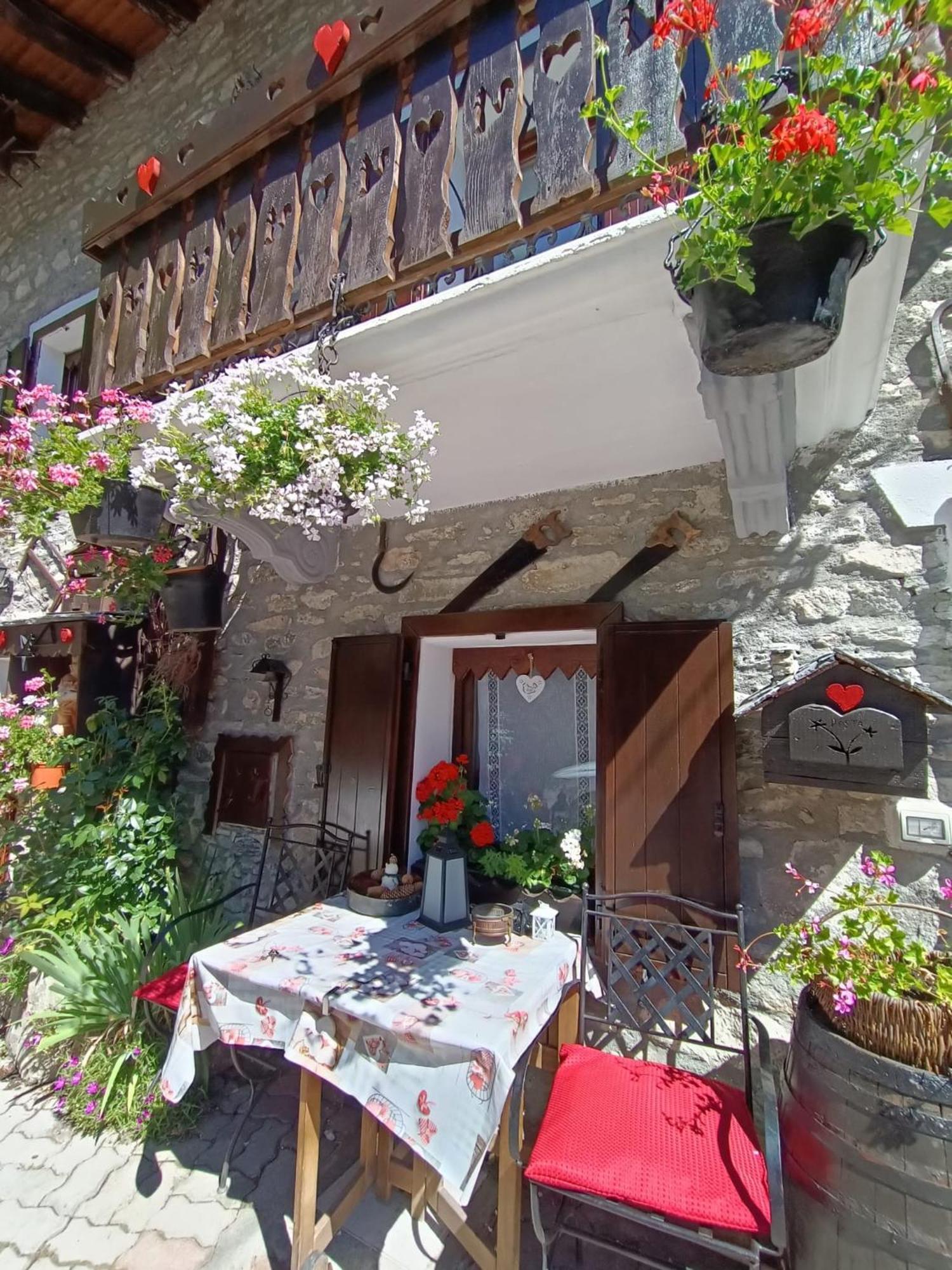 Апартаменти Le Grenier De Olga E Mario Пре-Сен-Дідьє Екстер'єр фото